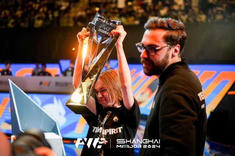 FoFo ：赛前有和Jiejie聊天，今天很顺利没被他抓到